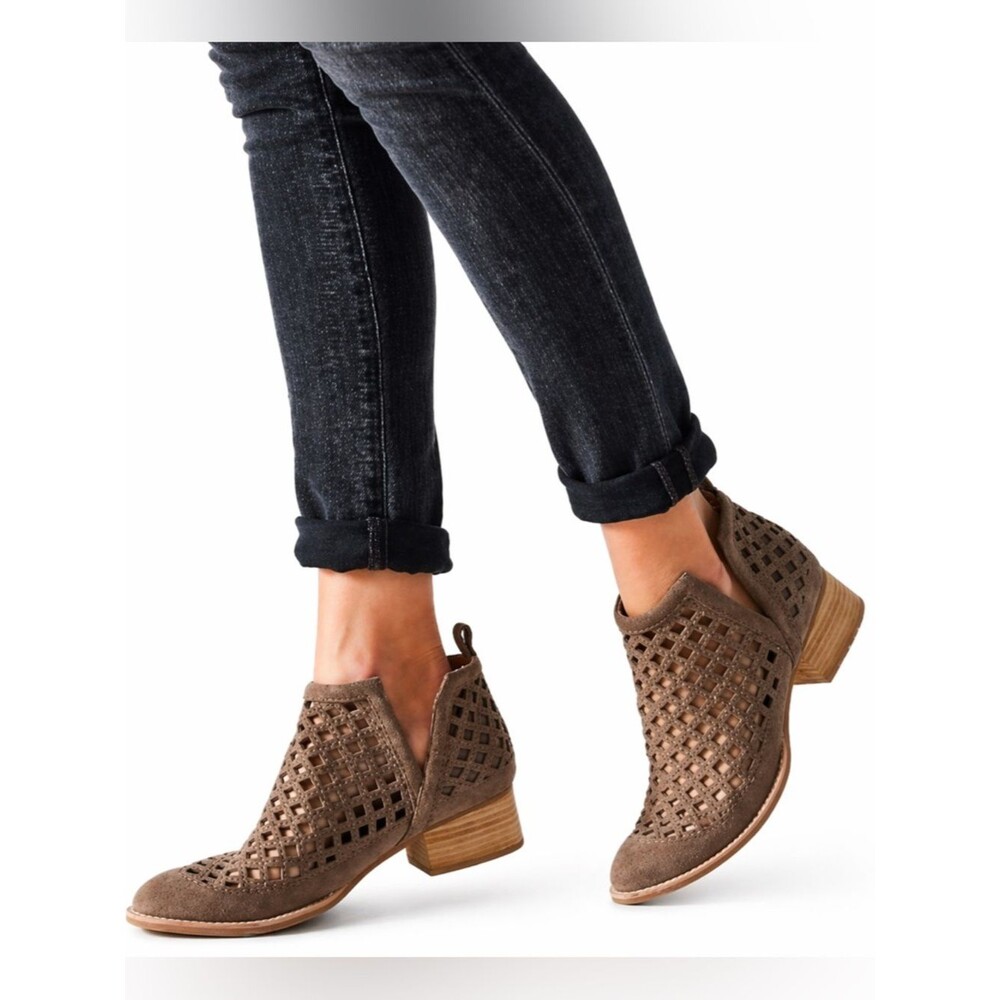 Jeffrey Campbell Taggart Suede Cutout Ankle Boots Tan 7.5 Boho Western Festival